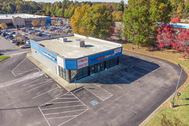 A photo of the Swift Health Morrow exterior showing the front door and parking lot